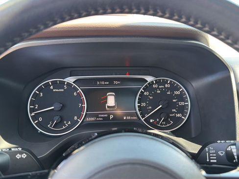 Used 2022 Nissan Rogue SV w/ SV Premium Package image 23