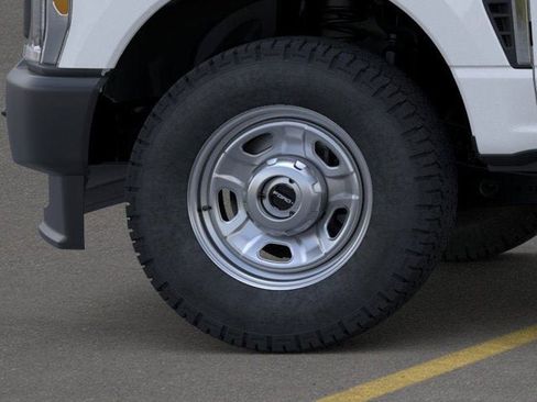 New 2025 Ford F350 XL w/ FX4 Off-Road Package image 29