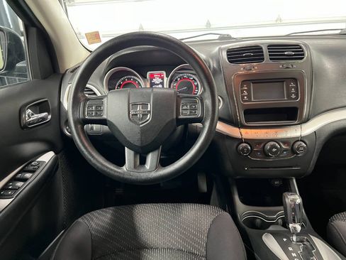 Used 2014 Dodge Journey SXT w/ Flexible Seating Group FWD image 8