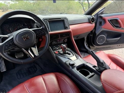 Used 2020 Nissan GT-R Premium w/ Premium Interior Package AWD/4WD image 23