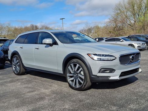 Certified 2025 Volvo V90 B6 Cross Country Ultra AWD/4WD image 1