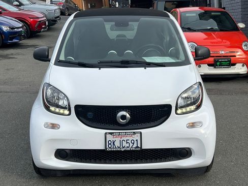 Used 2019 smart fortwo electric drive image 2