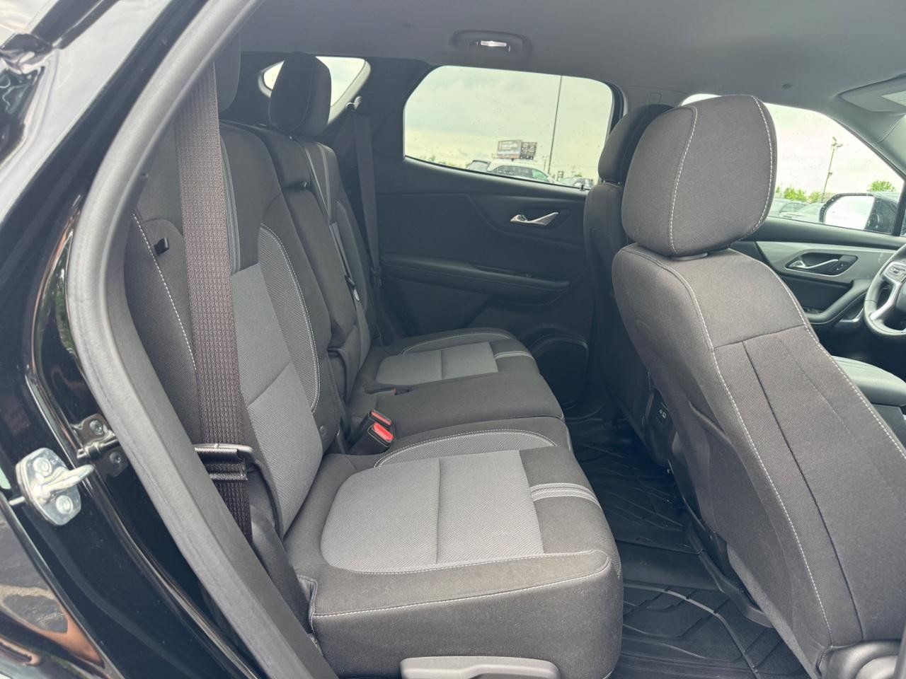 Used 2024 Chevrolet Blazer LT w/ Convenience Package FWD image 11