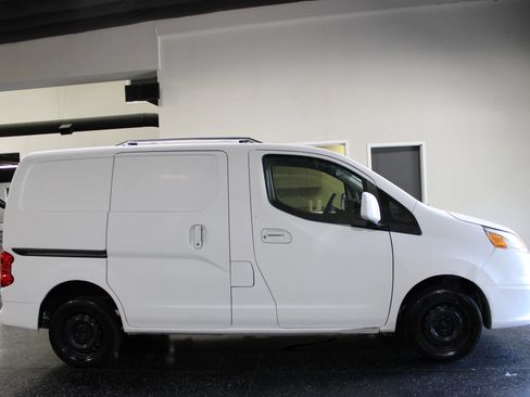 Used 2017 Chevrolet City Express LS w/ Appearance Package FWD image 2