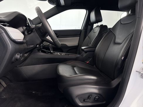 Used 2023 Jeep Compass Limited AWD/4WD image 6