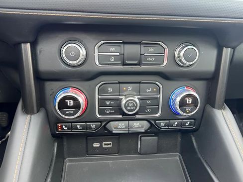 Used 2022 GMC Yukon AT4 AWD/4WD image 15