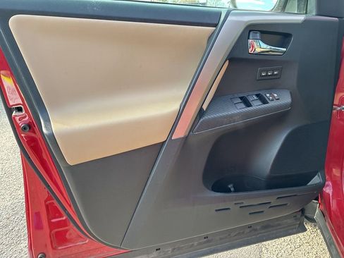 Used 2015 Toyota RAV4 Limited image 11
