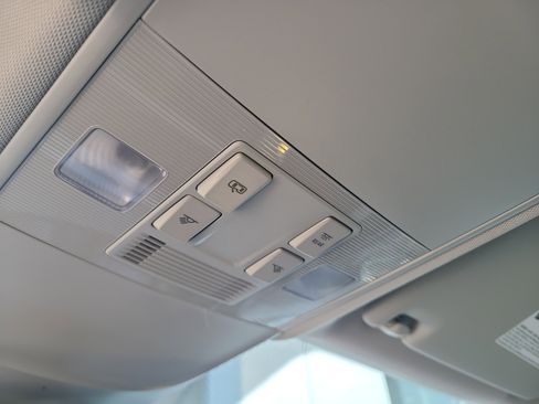 New 2025 Volkswagen Taos S image 25