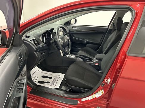 Used 2017 Mitsubishi Lancer SE image 9