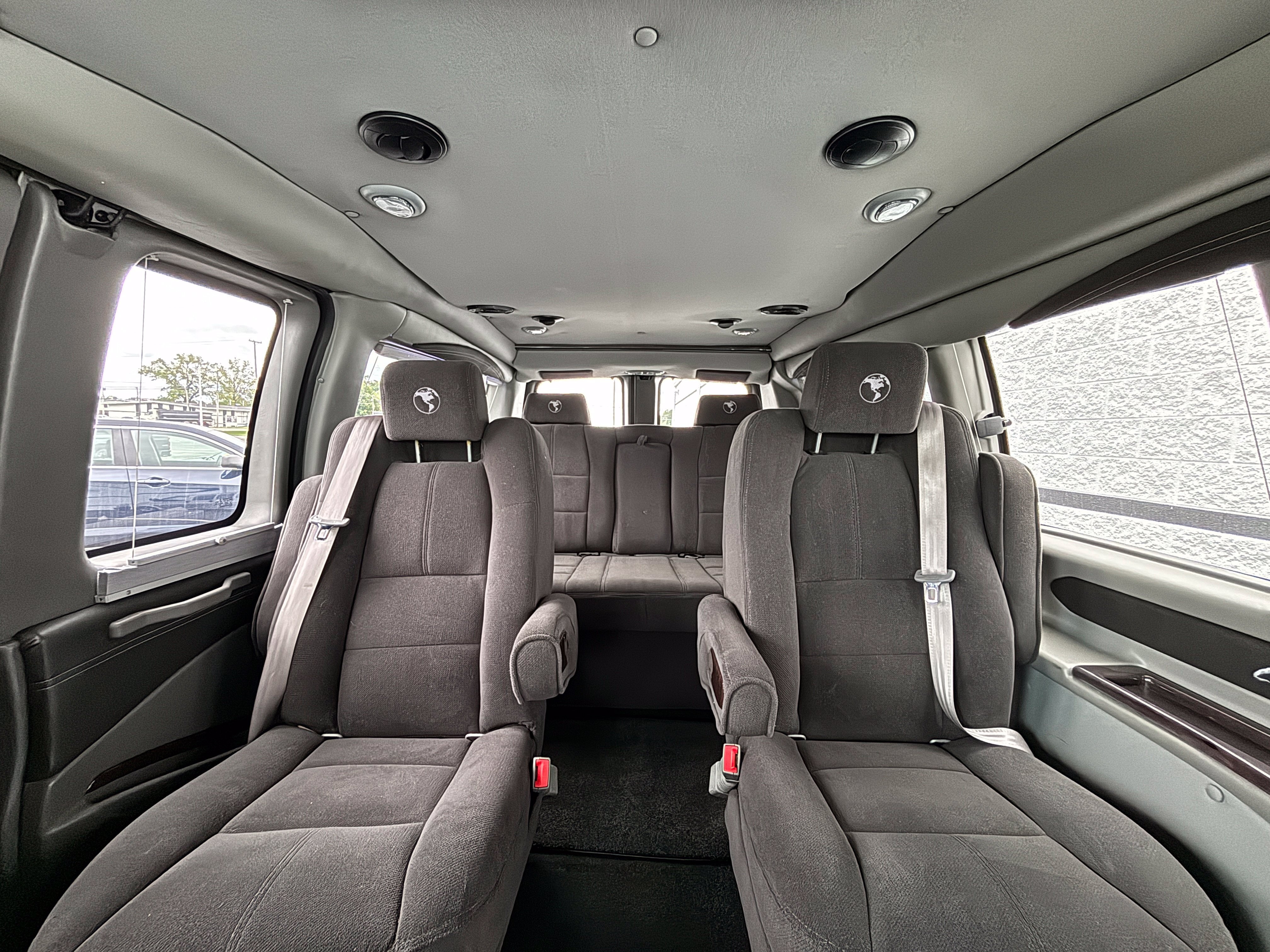 Used 2019 Chevrolet Express 2500 w/ Enhanced Convenience Package RWD image 2