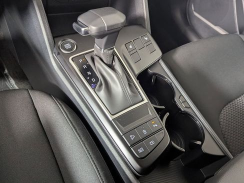 New 2026 Kia Sportage LX FWD image 21