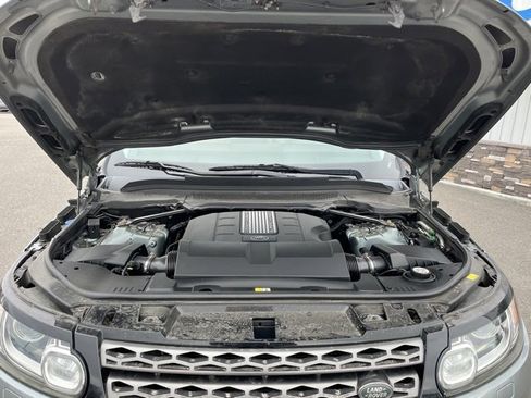 Used 2015 Land Rover Range Rover Sport SE image 26