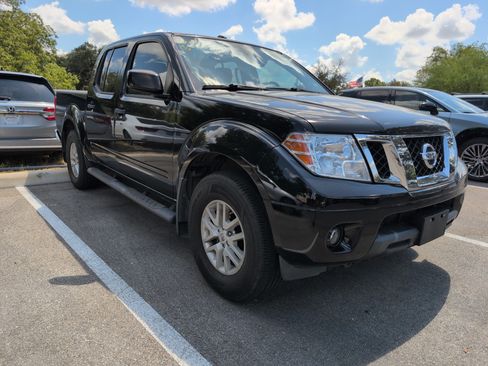 Used 2018 Nissan Frontier SV w/ Value Truck Package AWD/4WD image 2