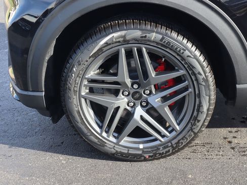 New 2026 Ford Explorer ST-Line w/ ST-Line Street Pack AWD/4WD image 20