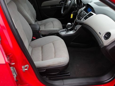 Used 2015 Chevrolet Cruze LT FWD image 6
