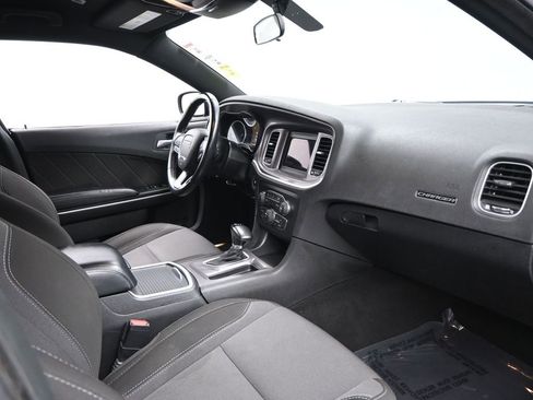 Used 2022 Dodge Charger SXT image 24
