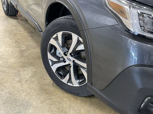 Used 2022 Subaru Outback Touring AWD/4WD image 11
