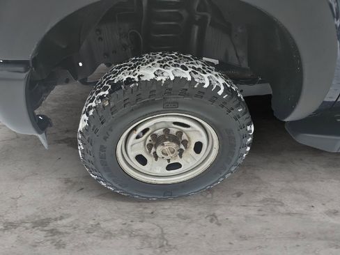 Used 2012 Ford F250 XL w/ Snow Plow Prep Pkg image 9