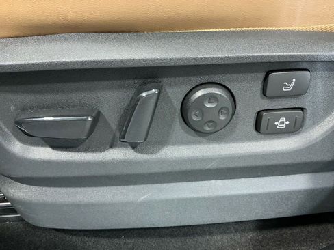 Used 2025 INFINITI QX80 Sensory image 20