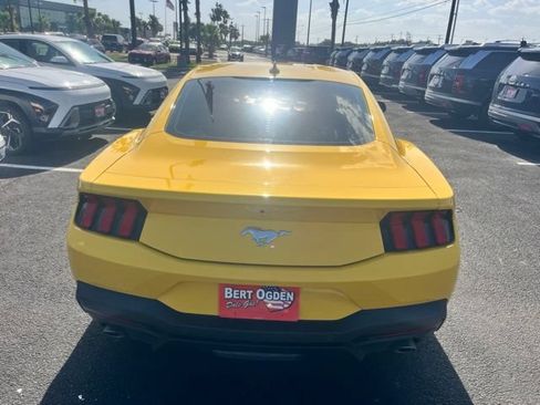 Used 2024 Ford Mustang Coupe RWD image 5