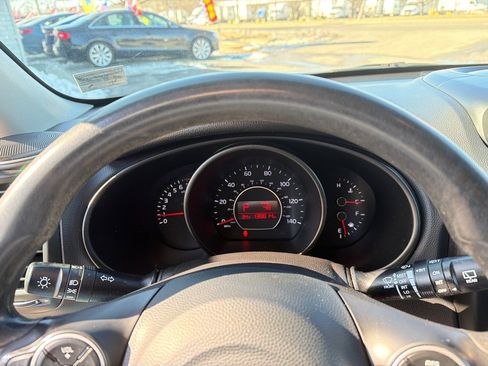 Used 2017 Kia Soul image 36