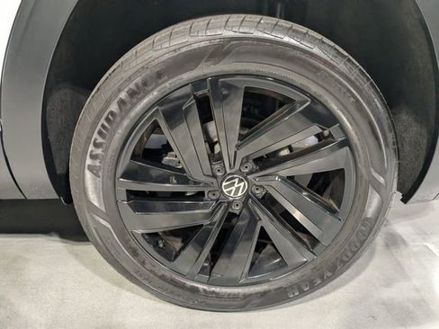 Used 2021 Volkswagen Atlas SEL image 17