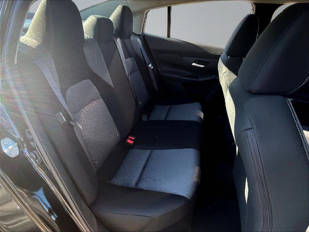 Used 2026 Nissan Sentra SV w/ SV Convenience Package FWD image 9