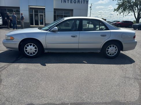 Used 2003 Buick Century Custom w/ Preferred Equipment Group 1SB FWD image 2