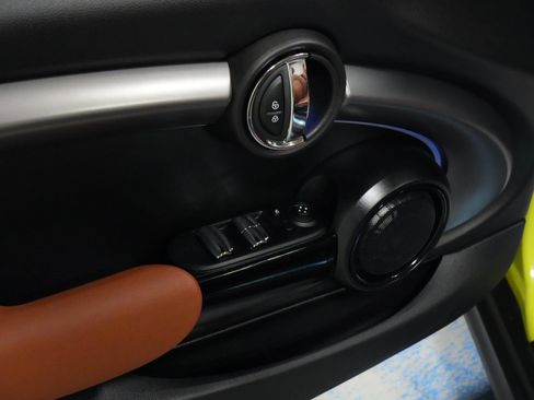Certified 2023 MINI Cooper S FWD image 26