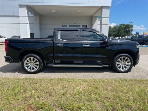 Used 2021 Chevrolet Silverado 1500 High Country w/ Technology Package AWD/4WD image 7