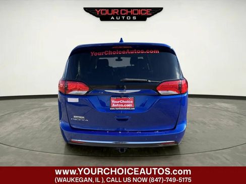 Used 2019 Chrysler Pacifica Touring Plus w/ Tire & Wheel Group image 4