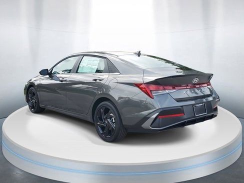 New 2026 Hyundai Elantra SEL Sport Premium image 3