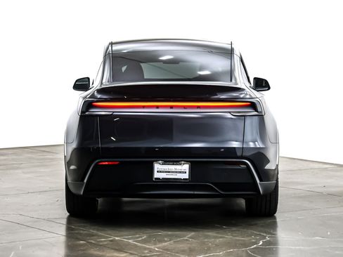 Used 2026 Tesla Model Y Long Range image 4