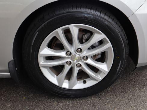 Used 2016 Chevrolet Malibu LT image 11