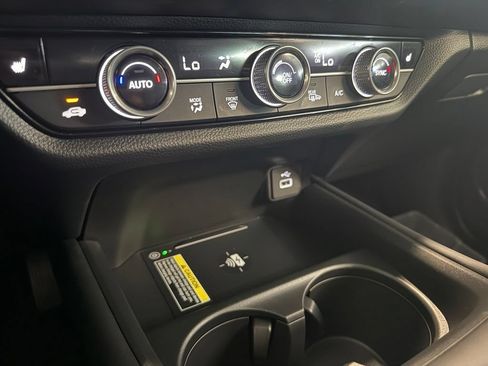 Used 2025 Honda HR-V EX-L image 13