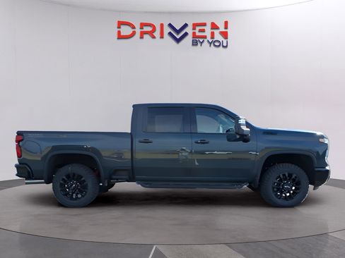 Used 2026 Chevrolet Silverado 2500 LTZ w/ Trail Boss Package AWD/4WD image 6