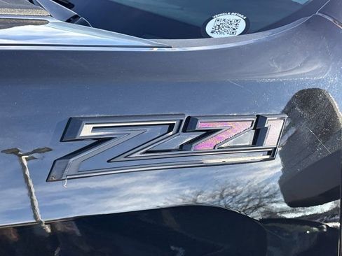 Used 2025 Chevrolet Silverado 2500 Custom w/ Custom Value Package image 16