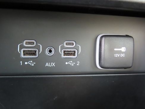 Certified 2025 Jeep Grand Cherokee Limited AWD/4WD image 7