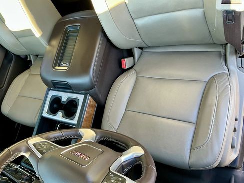 Used 2017 GMC Sierra 1500 SLT w/ SLT Premium Package image 39