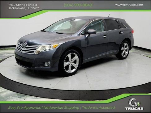 Used 2010 Toyota Venza FWD image 1