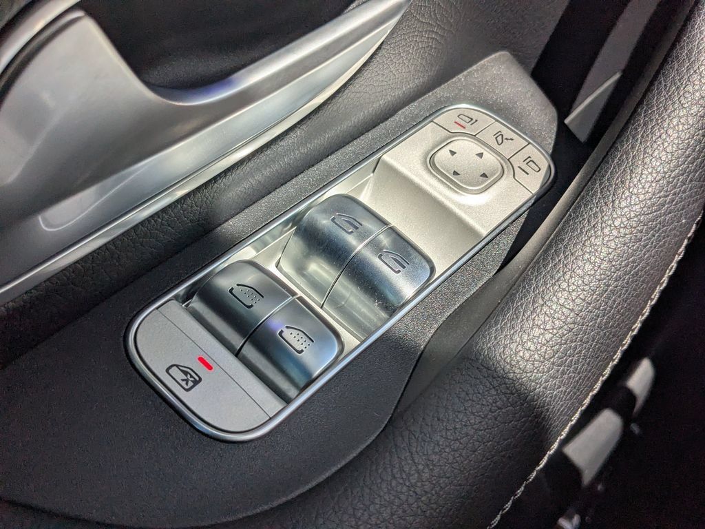Certified 2025 Mercedes-Benz GLS 580 4MATIC image 10