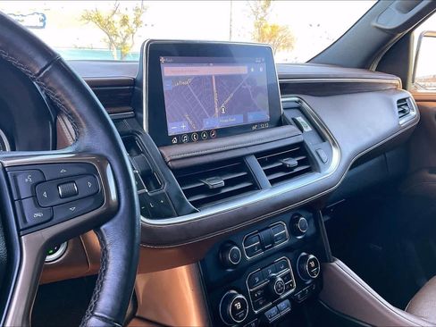 Used 2021 Chevrolet Suburban High Country image 14