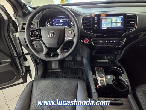 Used 2023 Honda Passport Elite image 9