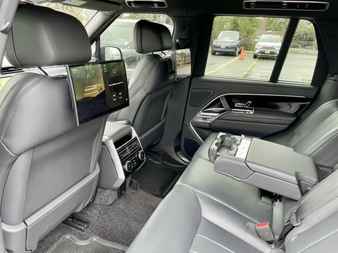 Used 2023 Land Rover Range Rover Autobiography image 30