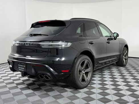 Certified 2026 Porsche Macan AWD/4WD image 9