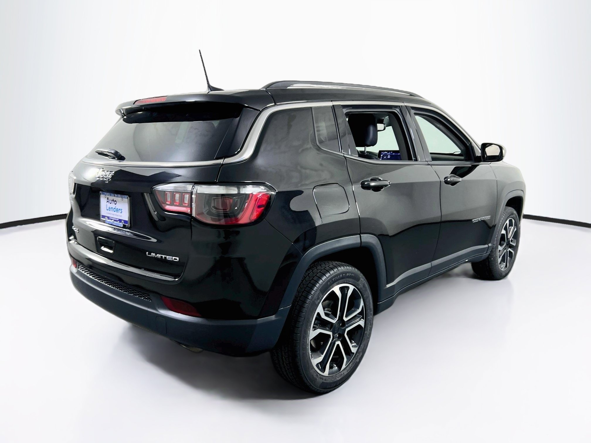 Used 2022 Jeep Compass Limited w/ Sun and Sound Group AWD/4WD image 5