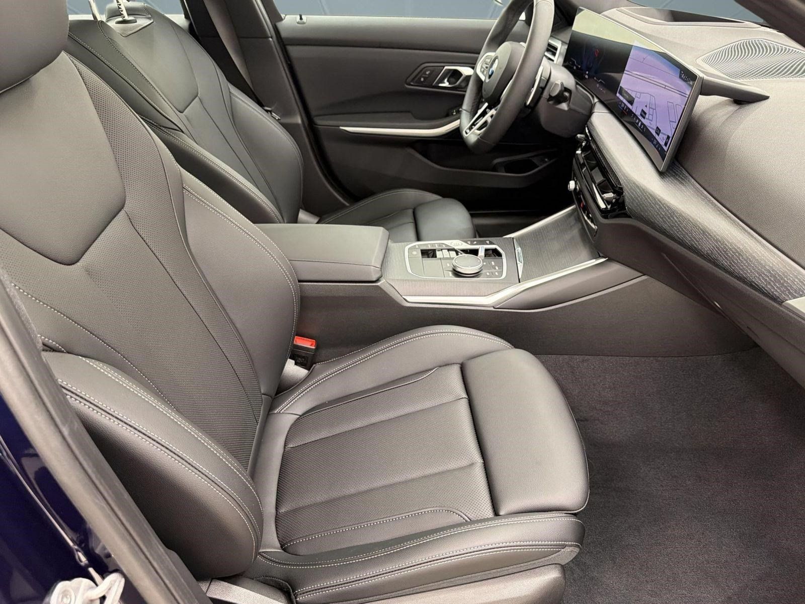 New 2026 BMW 330i Sedan w/ M Sport Package RWD image 21