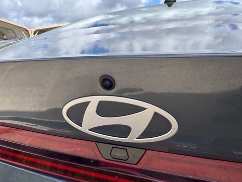 New 2026 Hyundai Elantra Limited image 16