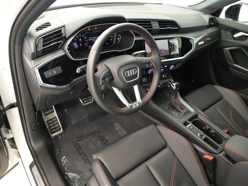 Certified 2025 Audi Q3 2.0T Premium Plus w/ Premium Plus Package image 15