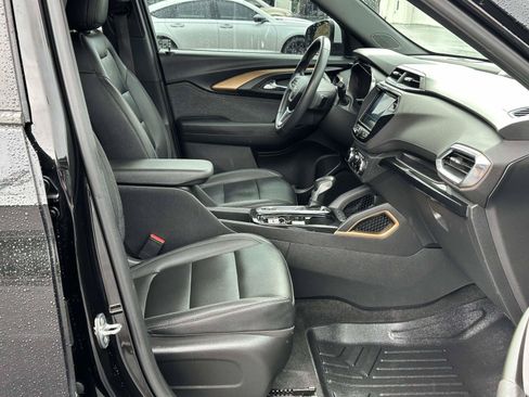 Used 2021 Chevrolet TrailBlazer ACTIV w/ Convenience Package FWD image 6